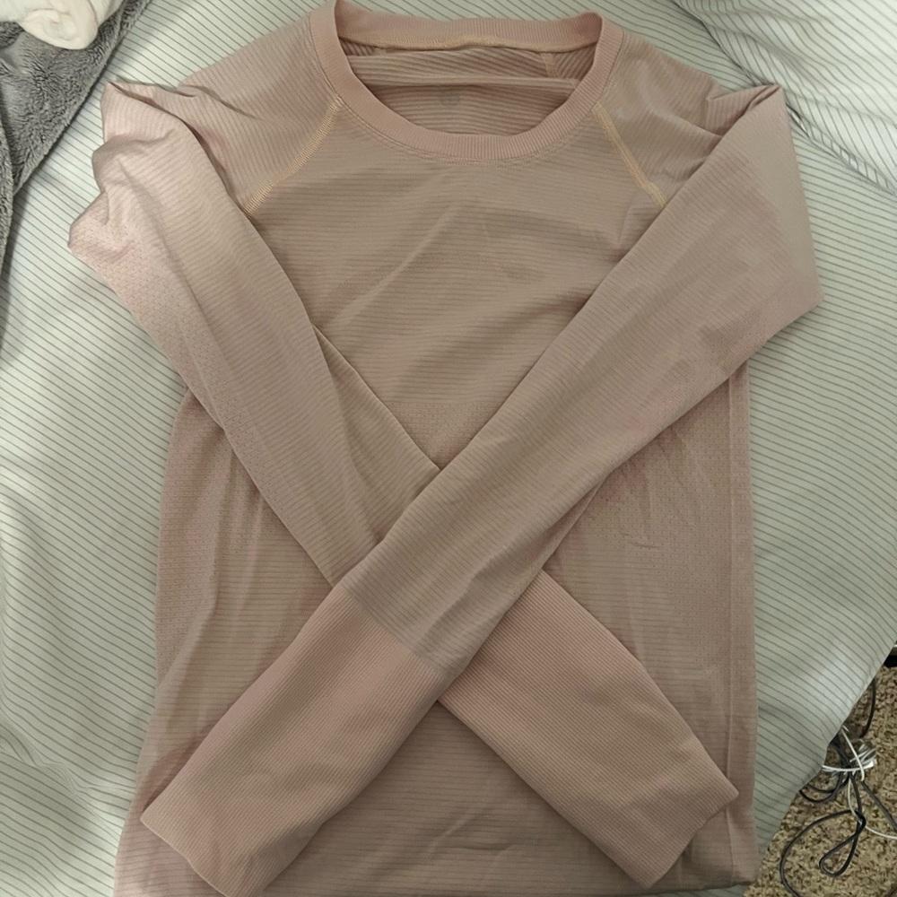Lululemon long sleeve swiftly tech